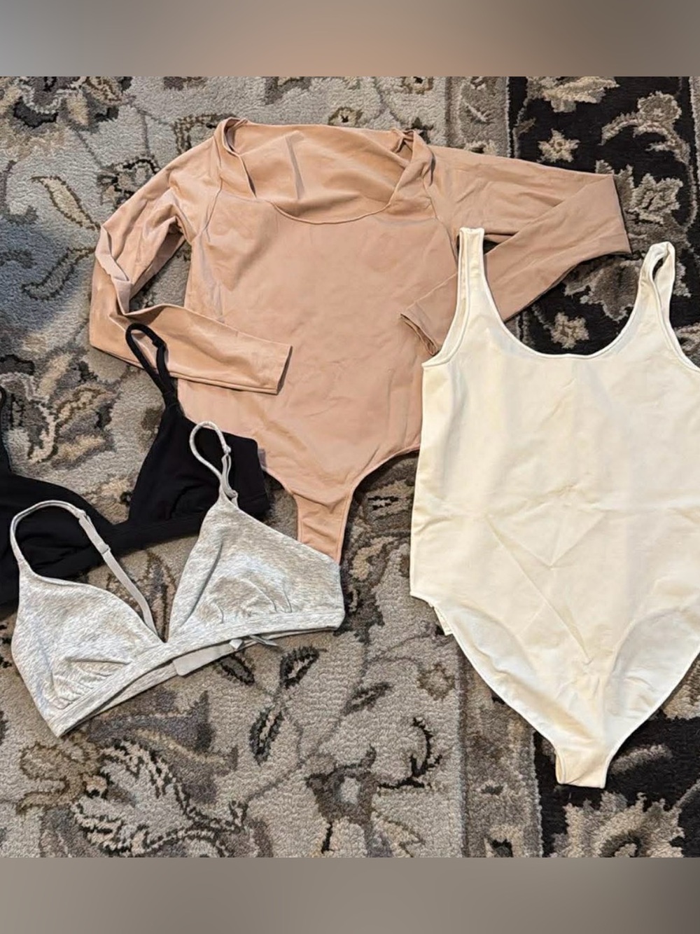 SKIMS bundle (4 pieces), size L/XL